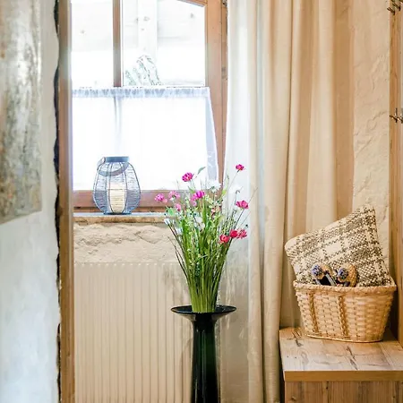 Amazing In With 2 Bedrooms بيت للعطل *