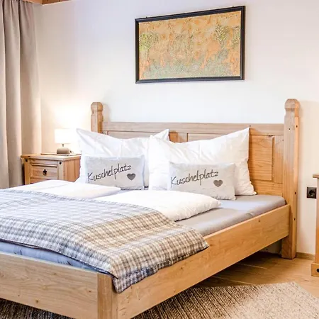 Amazing In With 2 Bedrooms بيت للعطل